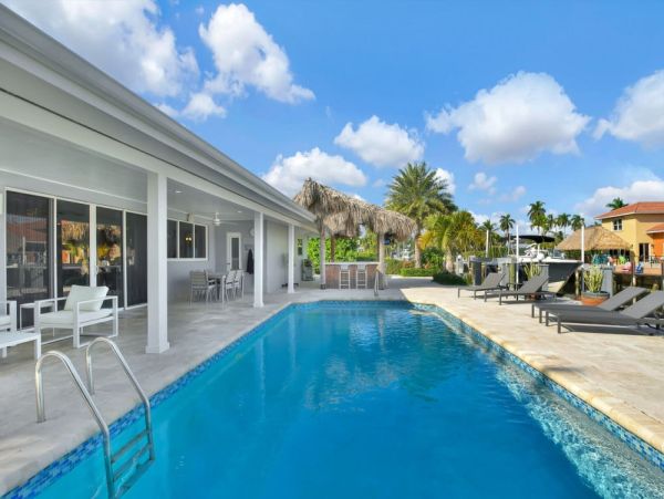 Charming 3-Bedroom Delray Beach Villa with Private Pool and Concierge Services