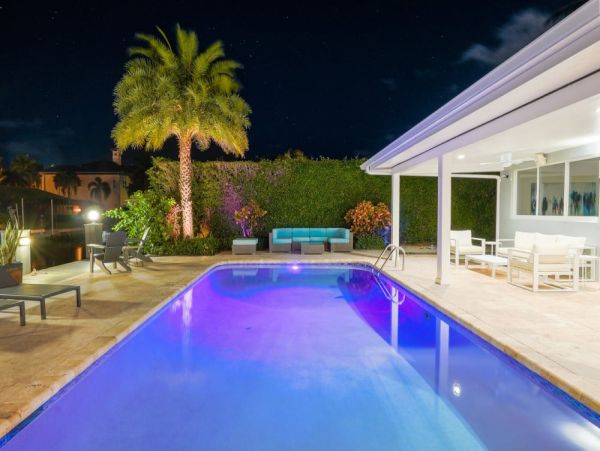 Charming 3-Bedroom Delray Beach Villa with Private Pool and Concierge Services