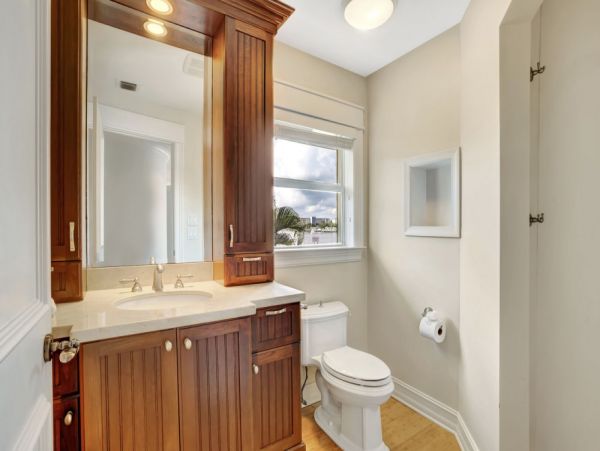 Your Perfect Getaway - Luxurious Waterfront Villa Three Bedroom with Private Pool