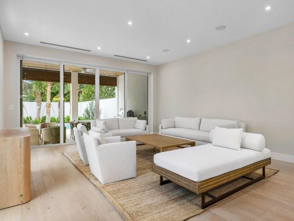 Luxurious Coastal Haven in Delray Beach Three Bedroom - Your Perfect Retreat
