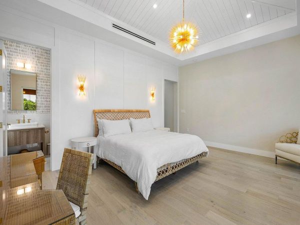 Luxurious Coastal Haven in Delray Beach Three Bedroom - Your Perfect Retreat