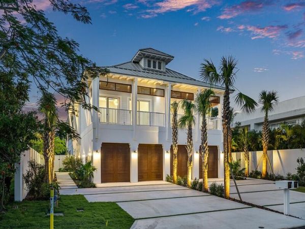 Luxurious Coastal Haven in Delray Beach Three Bedroom - Your Perfect Retreat