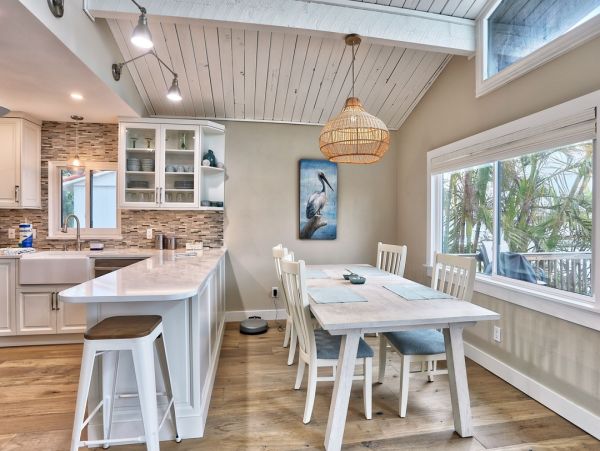 Your Ideal Family Getaway in St. Petersburg 2 Bedroom Home Bay View