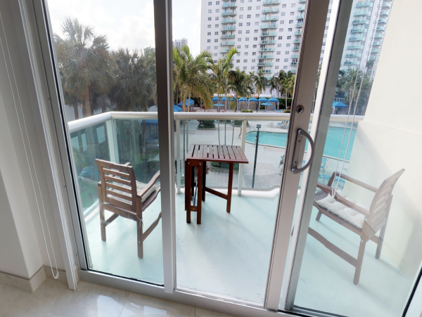 New Arrival Three Bedroom Sunny Isles Beach Modern Pool View