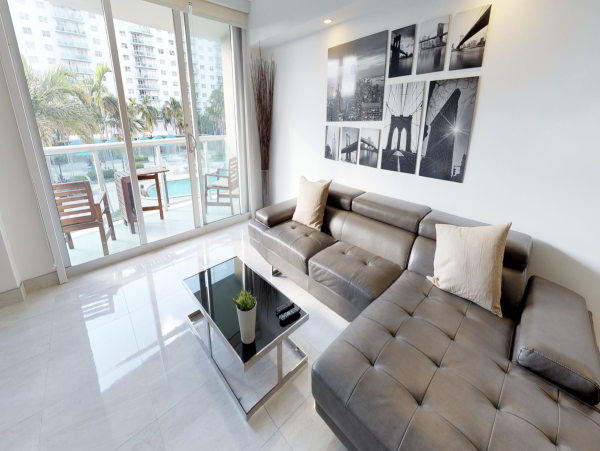 New Arrival Three Bedroom Sunny Isles Beach Modern Pool View