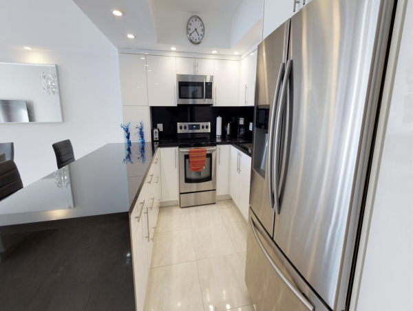New Arrival Three Bedroom Sunny Isles Beach Modern Pool View