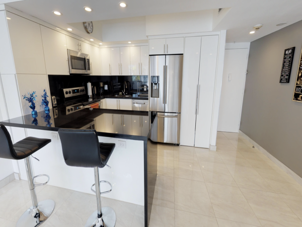 New Arrival Three Bedroom Sunny Isles Beach Modern Pool View