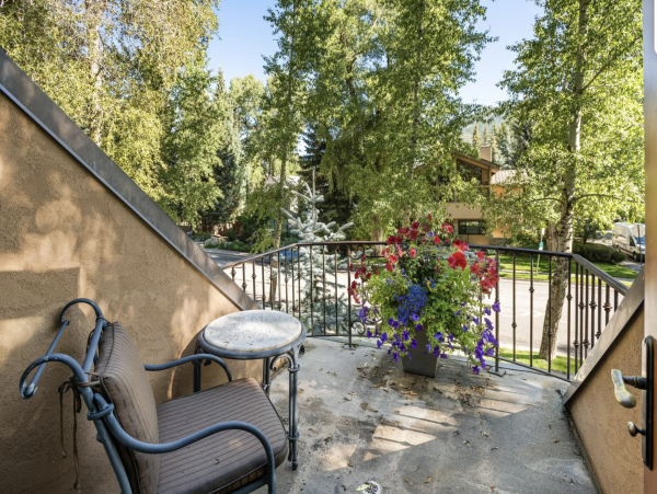 Luxurious Aspen Private Collection Home- Walk to Downtown Dining & Shopping