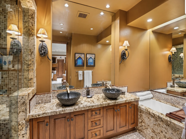 Luxurious Aspen Private Collection Home- Walk to Downtown Dining & Shopping