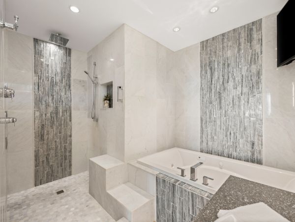 Luxurious Beachfront Home in Fort Myers Beach, FL – Direct Access & Pool