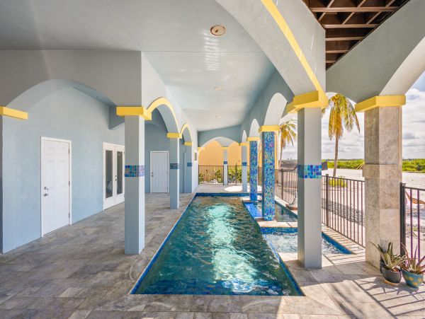 Luxurious Beachfront Home in Fort Myers Beach, FL – Direct Access & Pool
