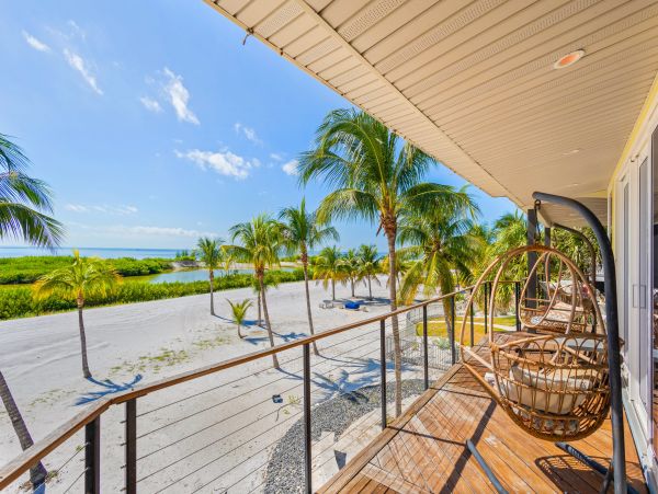 Luxurious Beachfront Home in Fort Myers Beach, FL – Direct Access & Pool