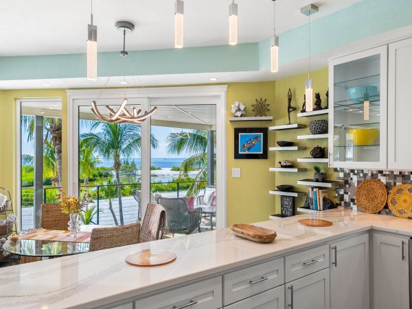 Luxurious Beachfront Home in Fort Myers Beach, FL – Direct Access & Pool