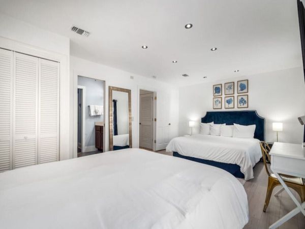Luxurious Gulf View Retreat in Laguna Beach - Book Your Dream Getaway