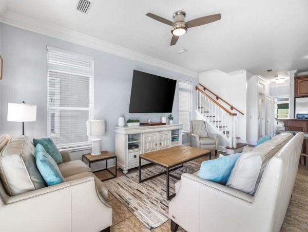 Luxurious Gulf View Retreat in Laguna Beach - Book Your Dream Getaway