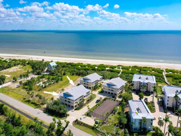 Luxury Beachfront Condominium on Sanibel Island