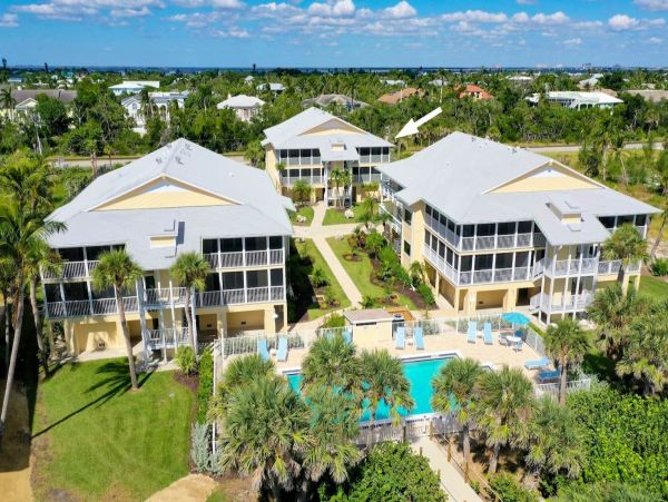 Luxury Beachfront Condominium on Sanibel Island