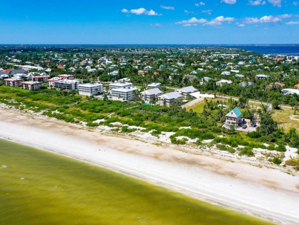Luxury Beachfront Condominium on Sanibel Island