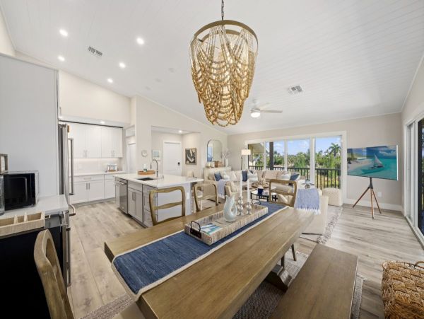 Luxury Beachfront Condominium on Sanibel Island