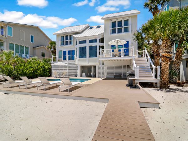 Stunning Oceanfront Home in Forest Beach - Perfect for Families