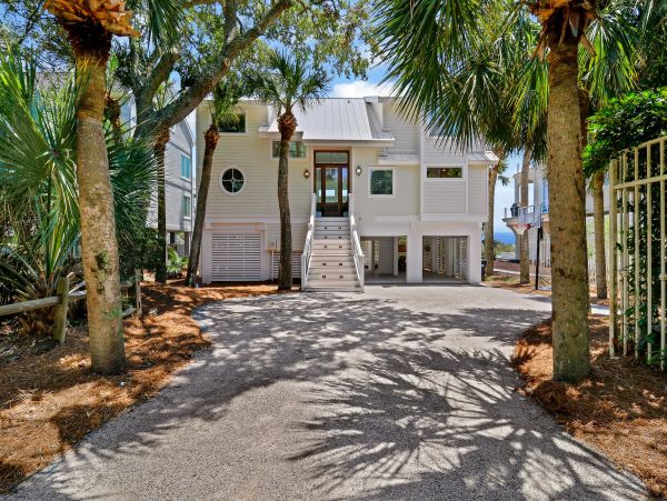 Stunning Oceanfront Home in Forest Beach - Perfect for Families