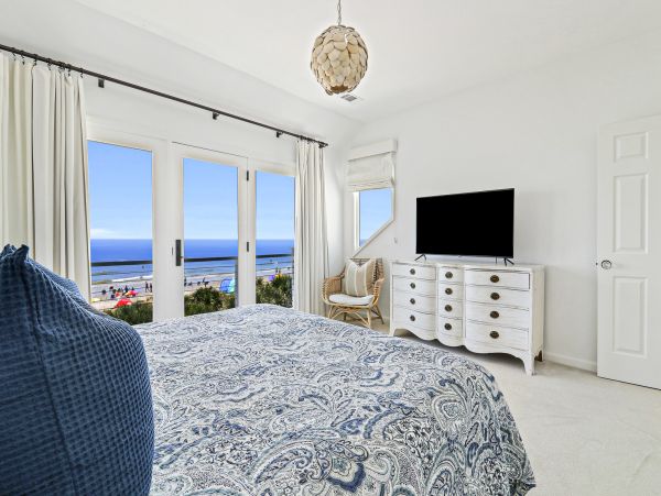 Stunning Oceanfront Home in Forest Beach - Perfect for Families
