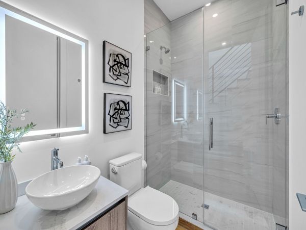 Luxurious Two-Story Townhouse in Rio Vista - Perfect for Families