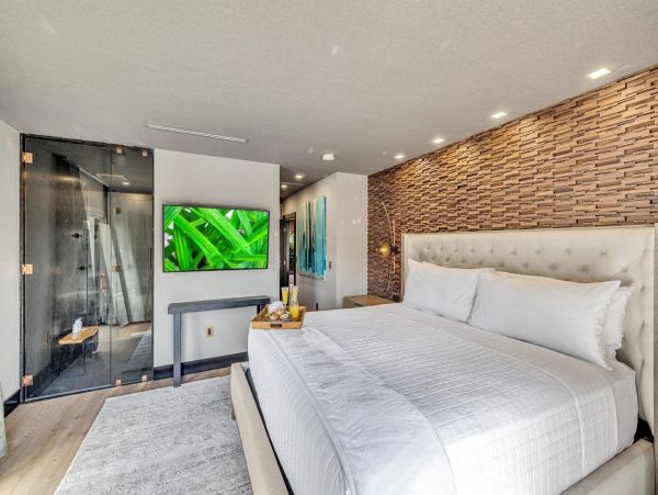 Luxurious Waterfront Residence in Wilton Manors Your Perfect Getaway