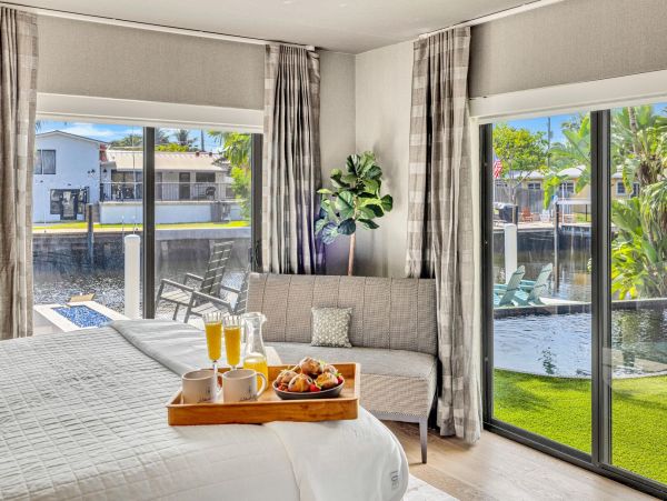 Luxurious Waterfront Residence in Wilton Manors Your Perfect Getaway