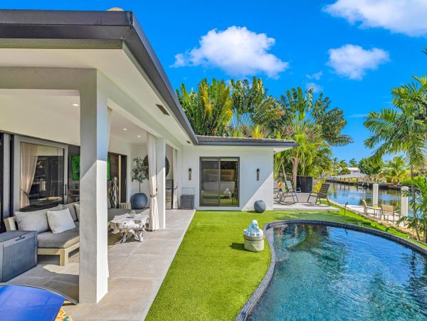 Luxurious Waterfront Residence in Wilton Manors Your Perfect Getaway