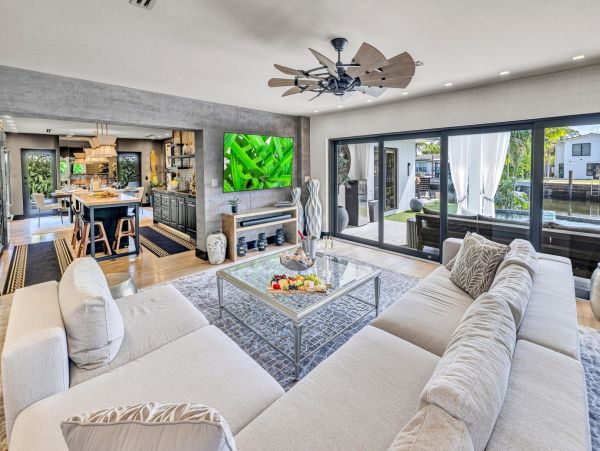 Luxurious Waterfront Residence in Wilton Manors Your Perfect Getaway