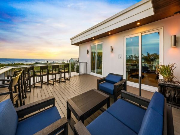 Luxurious Dual-Home Estate Steps from Siesta Key Beach