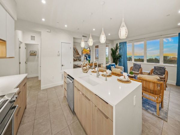 Luxurious Dual-Home Estate Steps from Siesta Key Beach