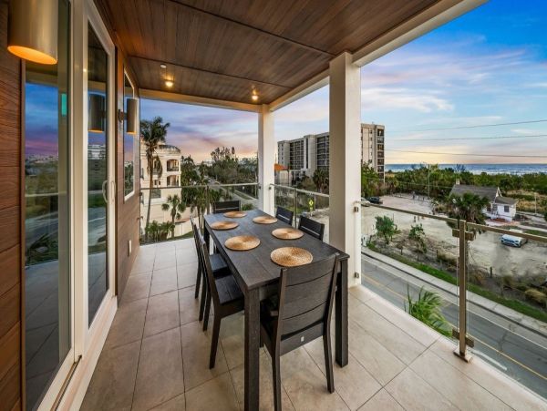 Luxurious Dual-Home Estate Steps from Siesta Key Beach