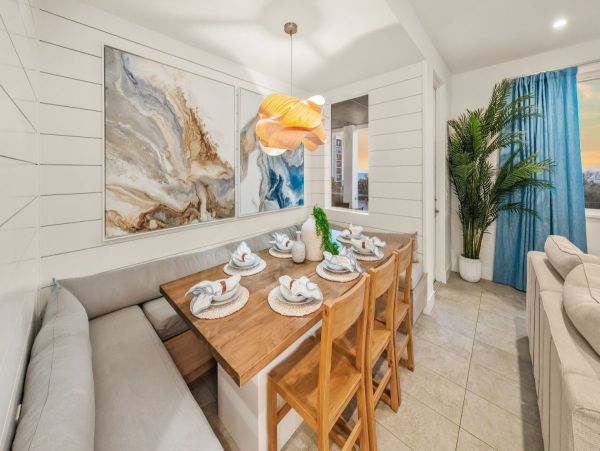 Luxurious Dual-Home Estate Steps from Siesta Key Beach