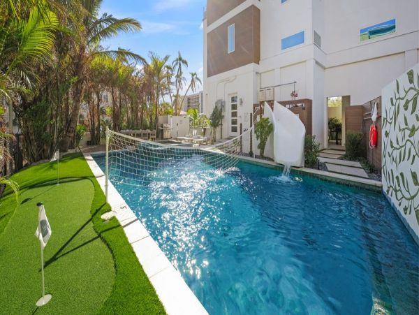 Luxurious Dual-Home Estate Steps from Siesta Key Beach