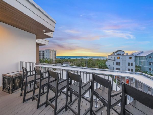 Luxurious Dual-Home Estate Steps from Siesta Key Beach