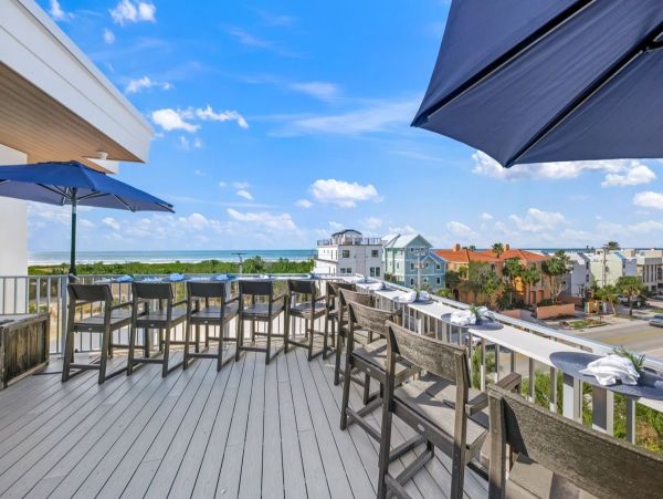 Luxurious Dual-Home Estate Steps from Siesta Key Beach