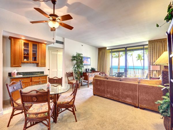Six Bedroom Maui Retreat Pure Delight Exclusive Oceanfront Maui Retreat in Kaanapali