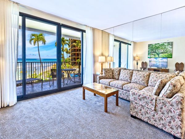 Six Bedroom Maui Retreat Pure Delight Exclusive Oceanfront Maui Retreat in Kaanapali