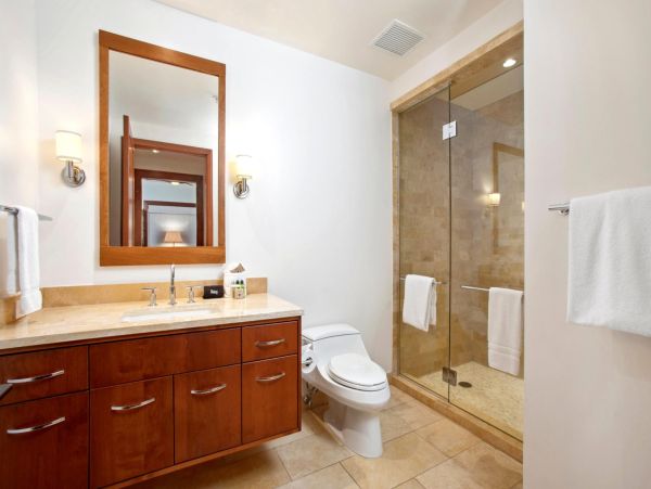 Luxury Oceanfront 3-Bedroom Condo in Kapalua Bay, Maui