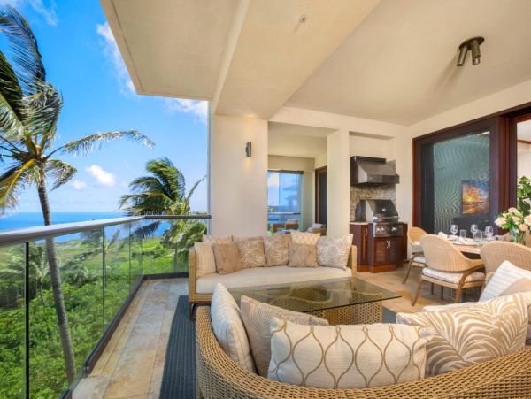 Luxury Oceanfront 3-Bedroom Condo in Kapalua Bay, Maui