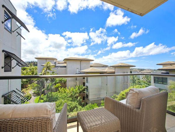 Luxury Oceanfront 3-Bedroom Condo in Kapalua Bay, Maui