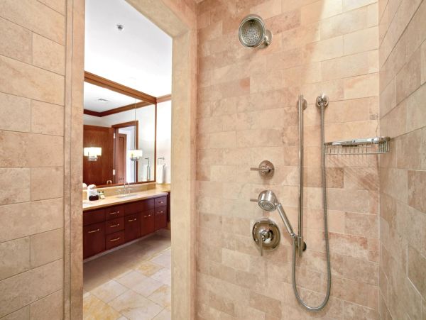 Luxury Oceanfront 3-Bedroom Condo in Kapalua Bay, Maui