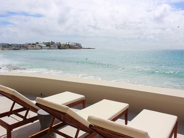 Luxurious Beachfront Villa on Bourgeaux Bay, St. Maarten