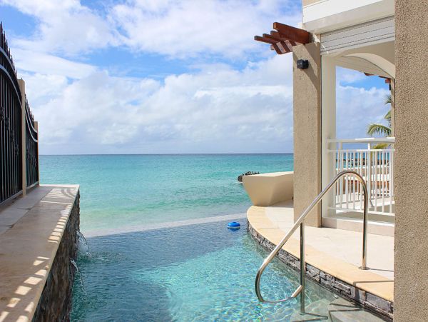 Luxurious Beachfront Villa on Bourgeaux Bay, St. Maarten