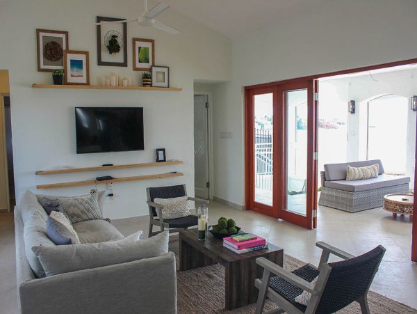 Luxurious Beachfront Villa on Bourgeaux Bay, St. Maarten