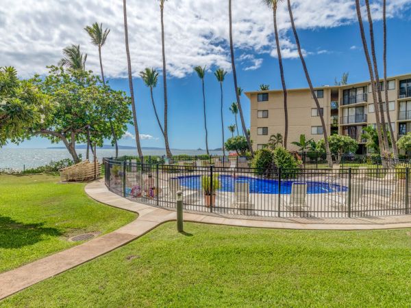 Stunning Oceanfront Condo in Ma'alaea Two Bedroom
