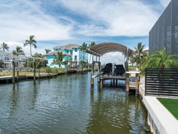 Coastal Canal Front Home with Private Pool - Fort Myers Beach Getaway