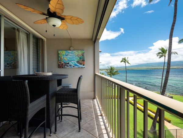 Oceanfront Maui Condo - Stunning Views & Modern Amenities